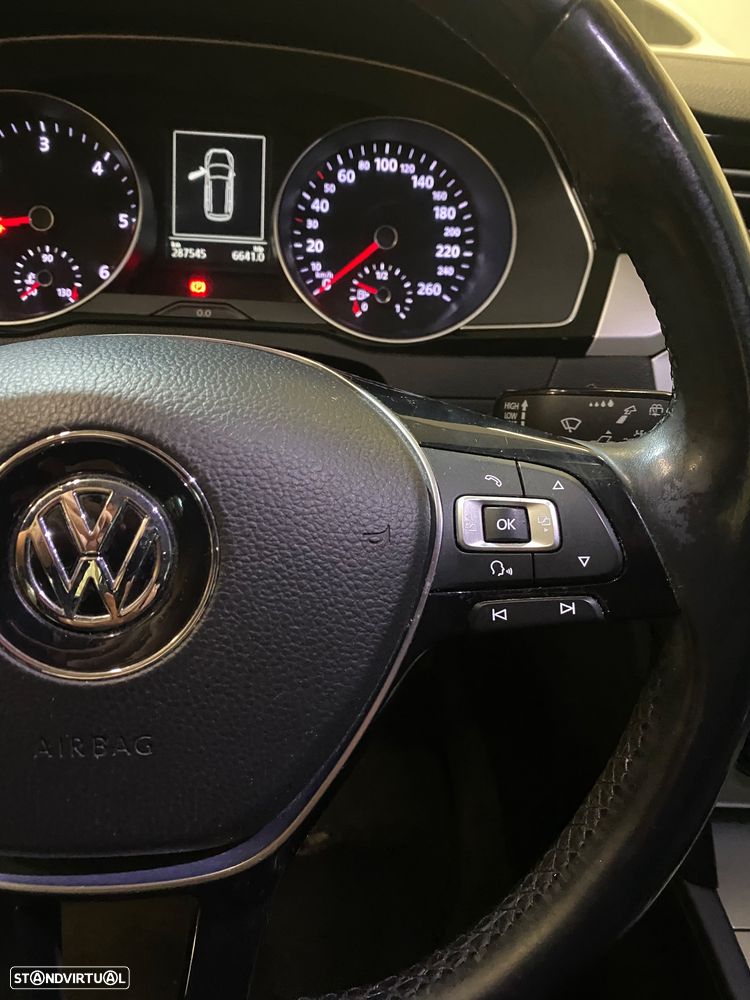 VW Passat Variant 1.6 TDI BlueMotion - 10