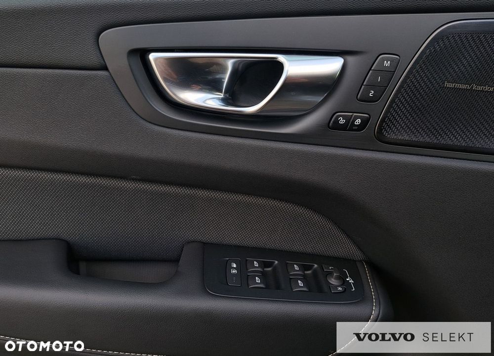 Volvo XC 60 - 30