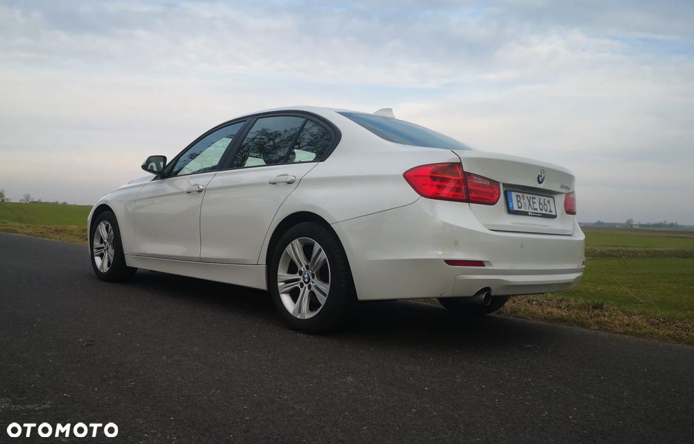 BMW Seria 3 318d DPF - 6