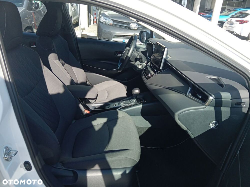 Toyota Corolla - 10