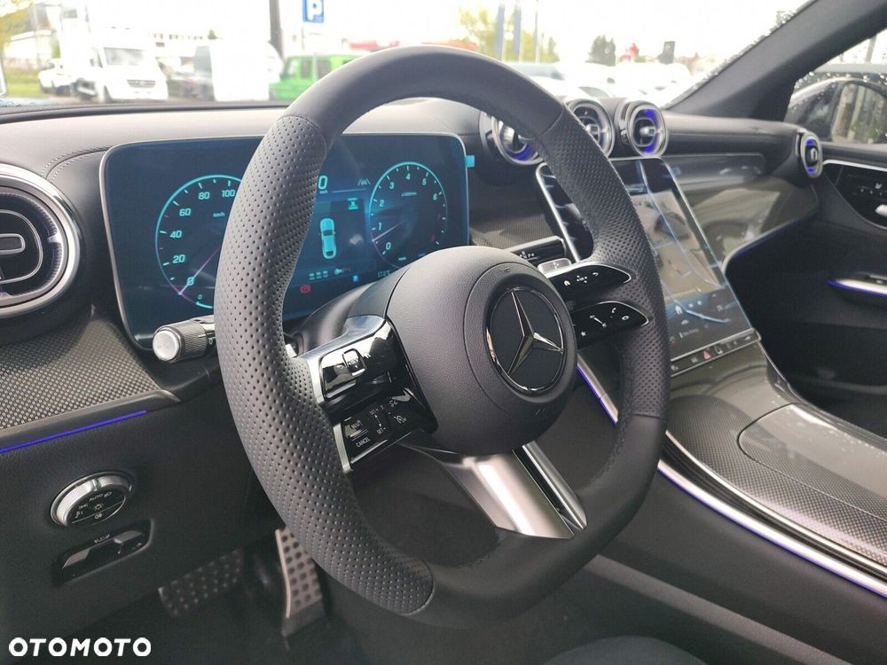 Mercedes-Benz GLC - 21