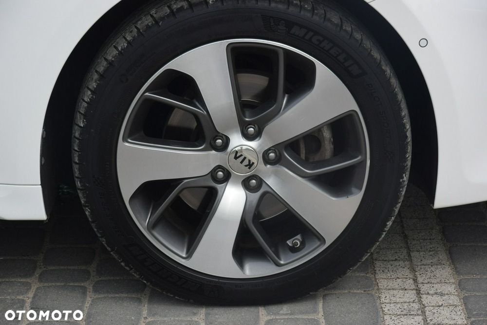 Kia Optima - 10