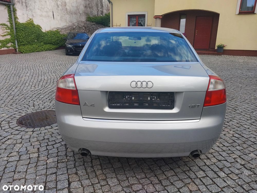 Audi A4 Limousine 1.8 T - 11