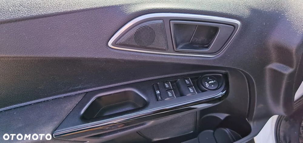 Ford B-MAX 1.0 EcoBoost Titanium - 23