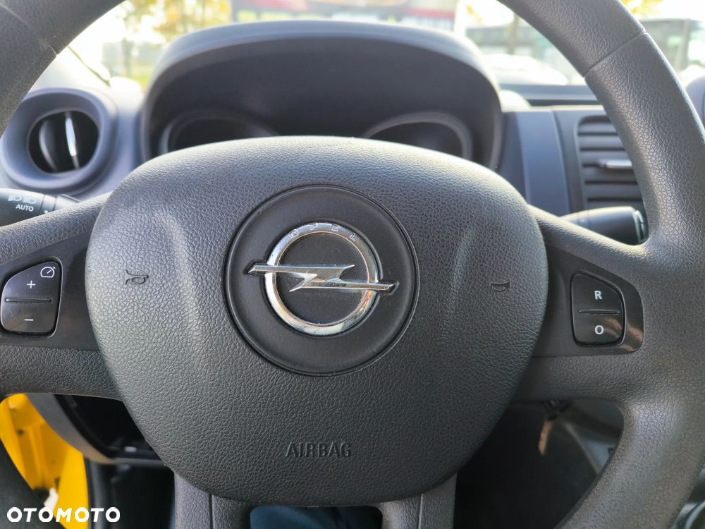 Opel Vivaro - 18
