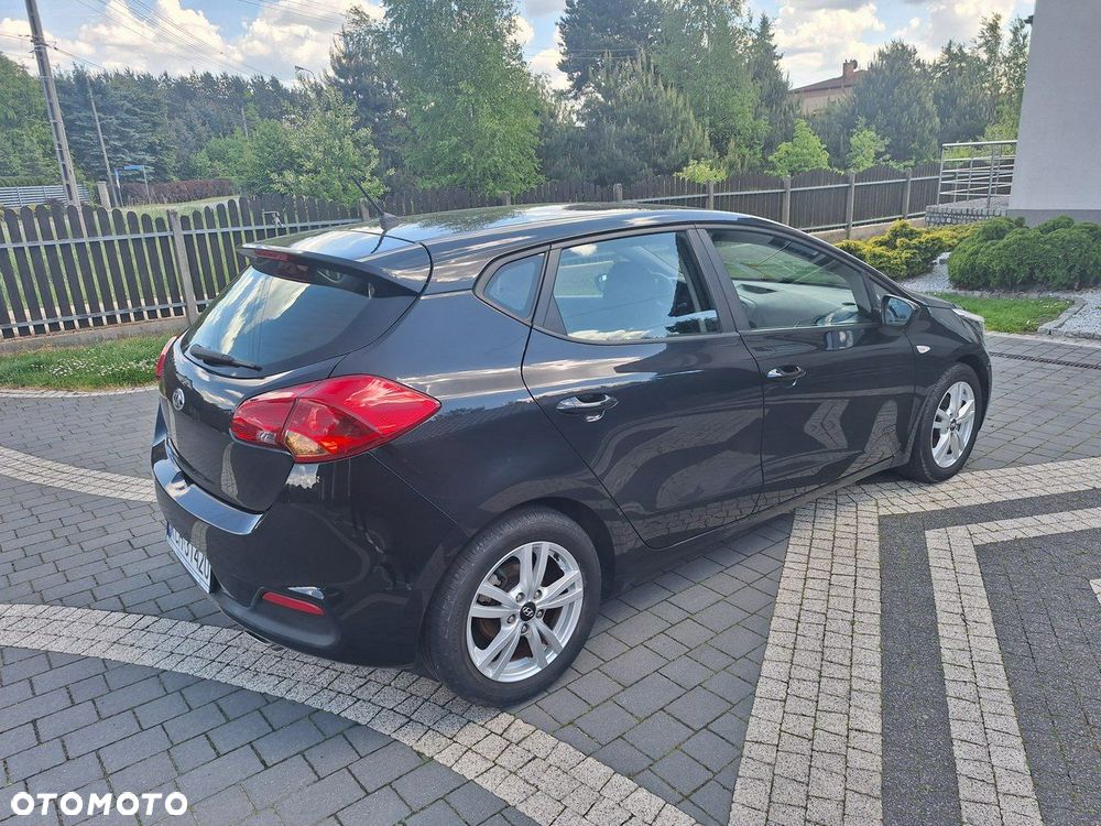 Kia Ceed - 24