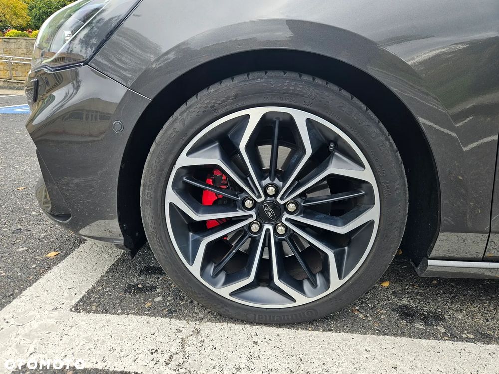 Ford Focus Turnier 1.5 EcoBlue Start-Stopp-System ST-LINE - 12
