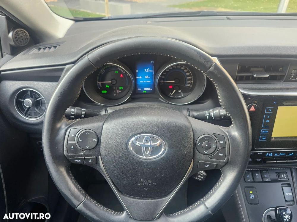 Toyota Auris 1.8 VVT-i Automatik Executive - 8