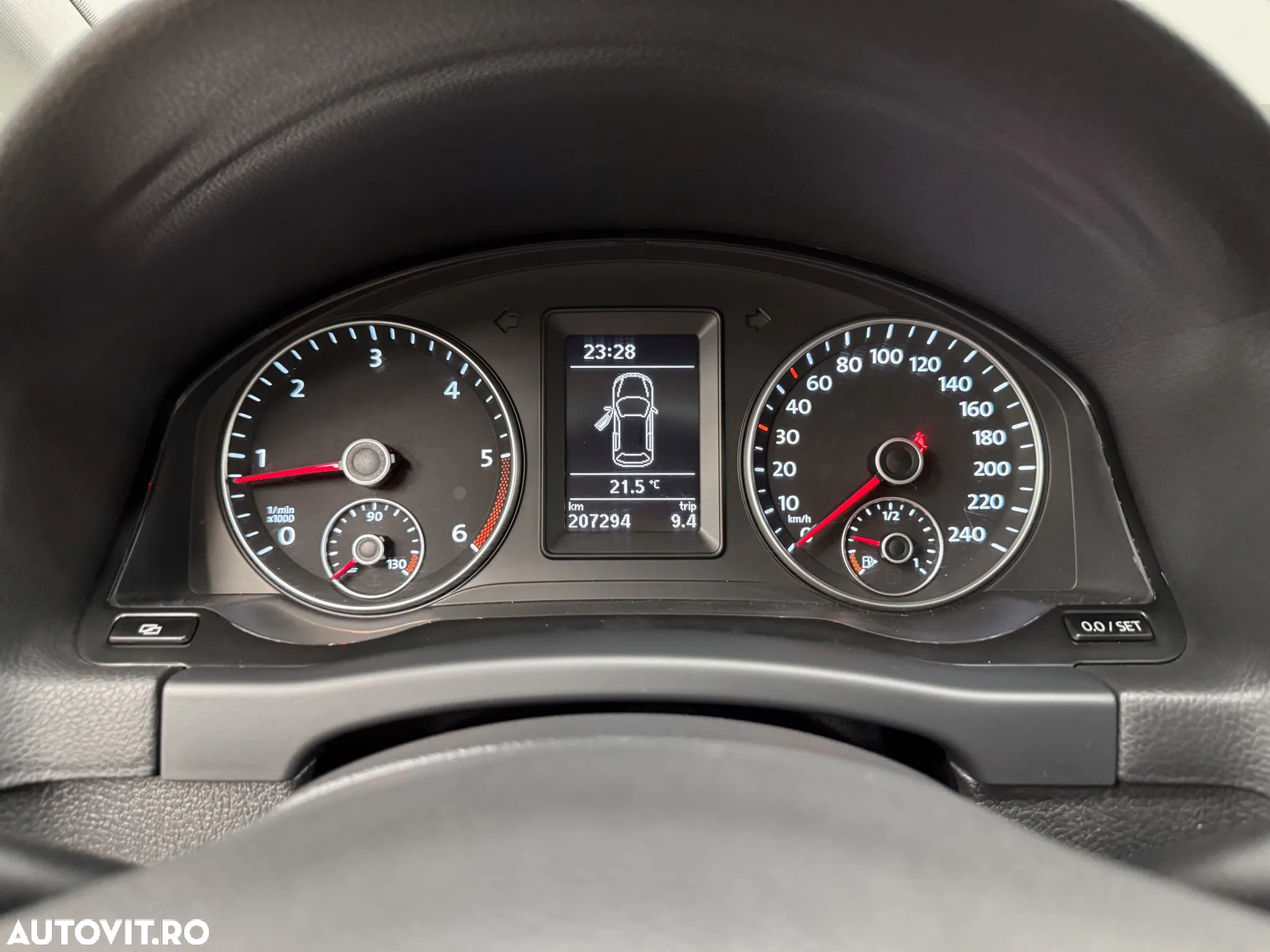 Volkswagen Golf Plus 2.0 TDI DPF Style - 25