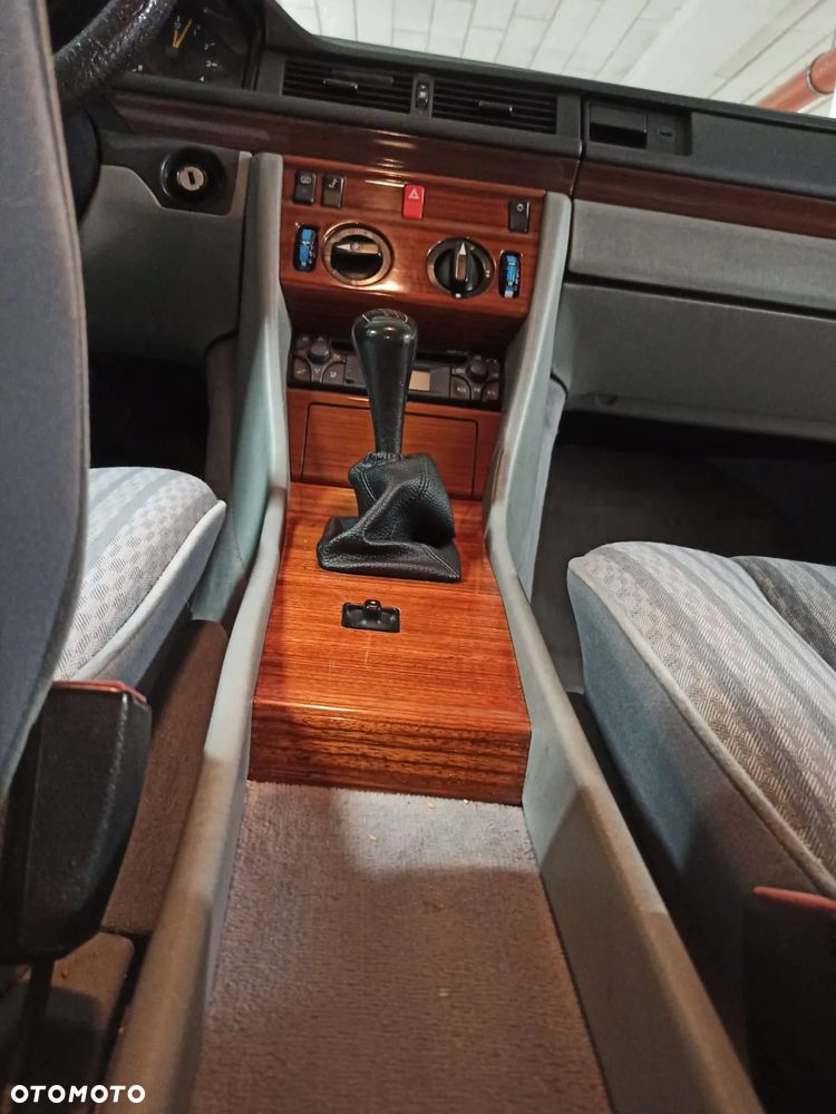 Mercedes-Benz W124 (1984-1993) - 6
