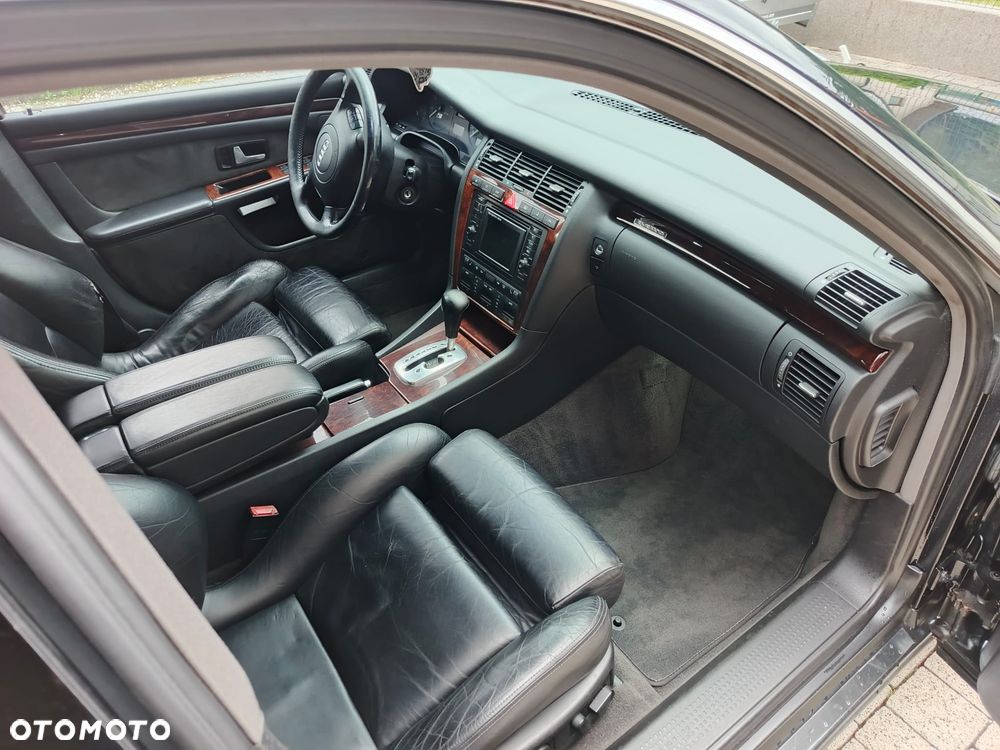 Audi S8 - 11