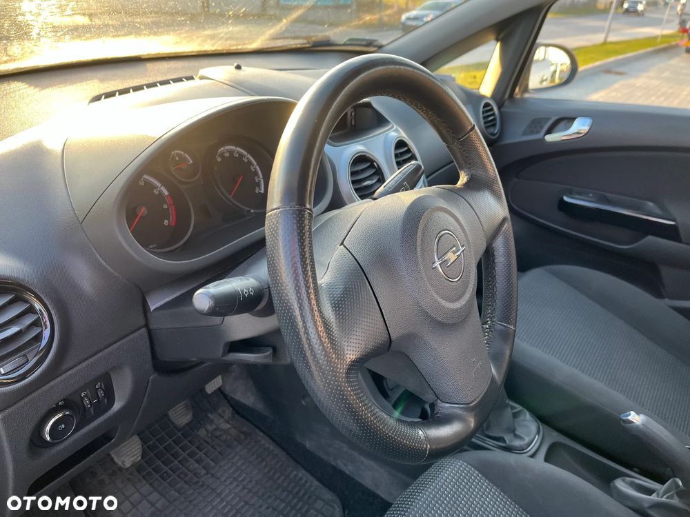 Opel Corsa 1.0 12V Essentia - 5