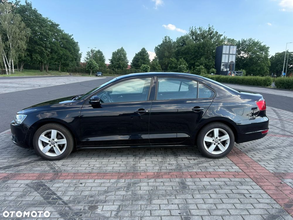 Volkswagen Jetta 1.4 TSI Comfortline - 3