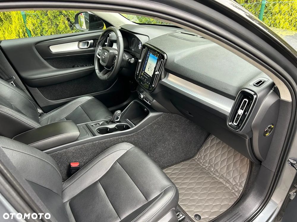 Volvo XC 40 T5 AWD Geartronic Momentum Pro - 5