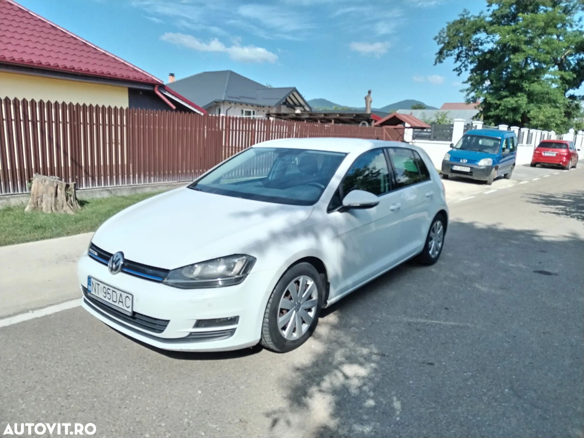 Volkswagen Golf 1.6 TDI BMT Comfortline - 3