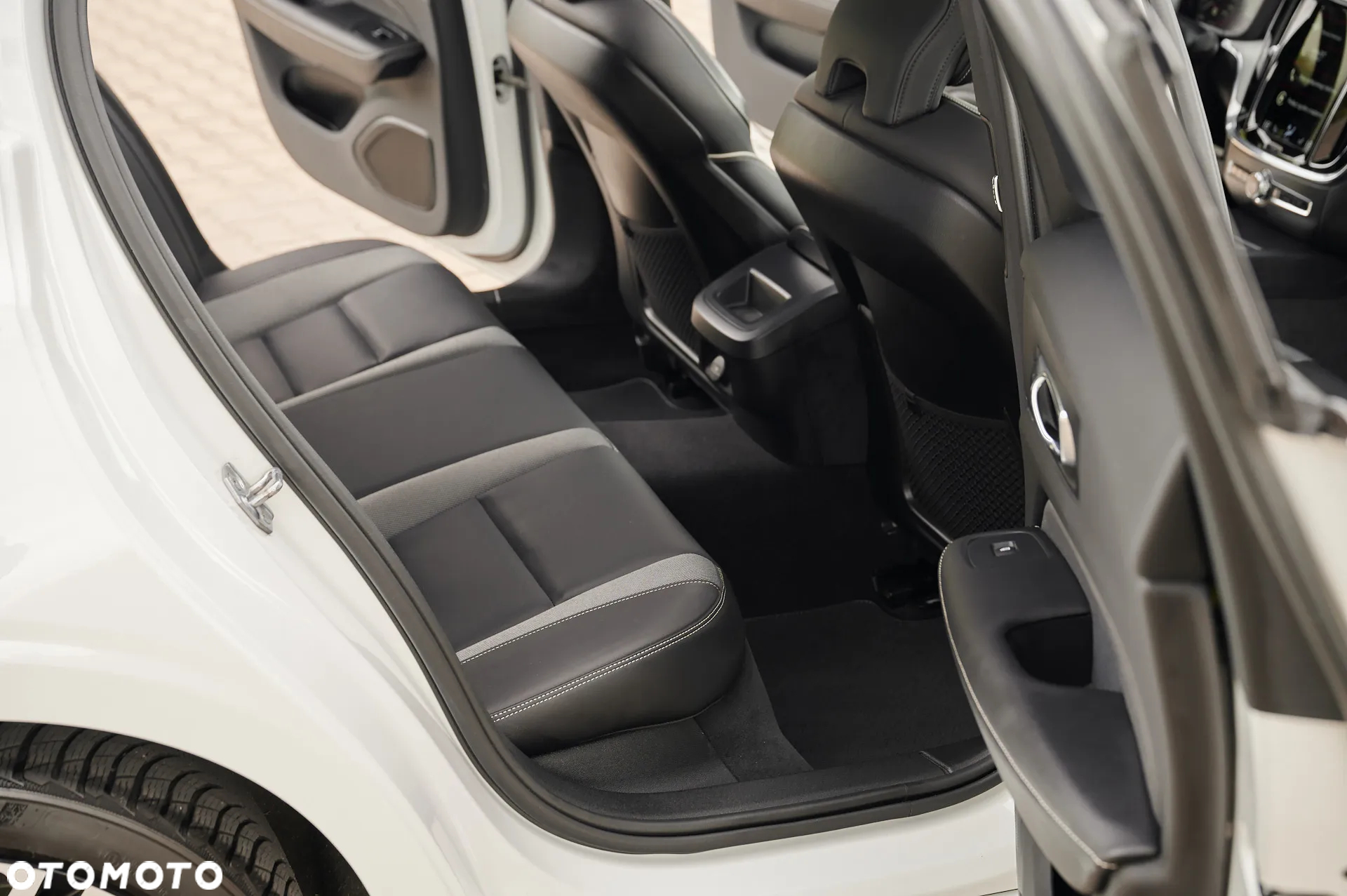 Volvo S60 B4 B Geartronic RDesign - 29