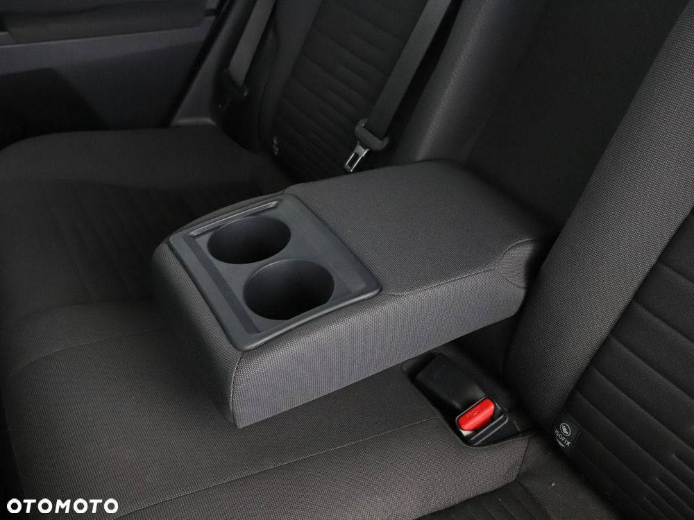 Toyota Auris Hybrid 135 Dynamic - 37