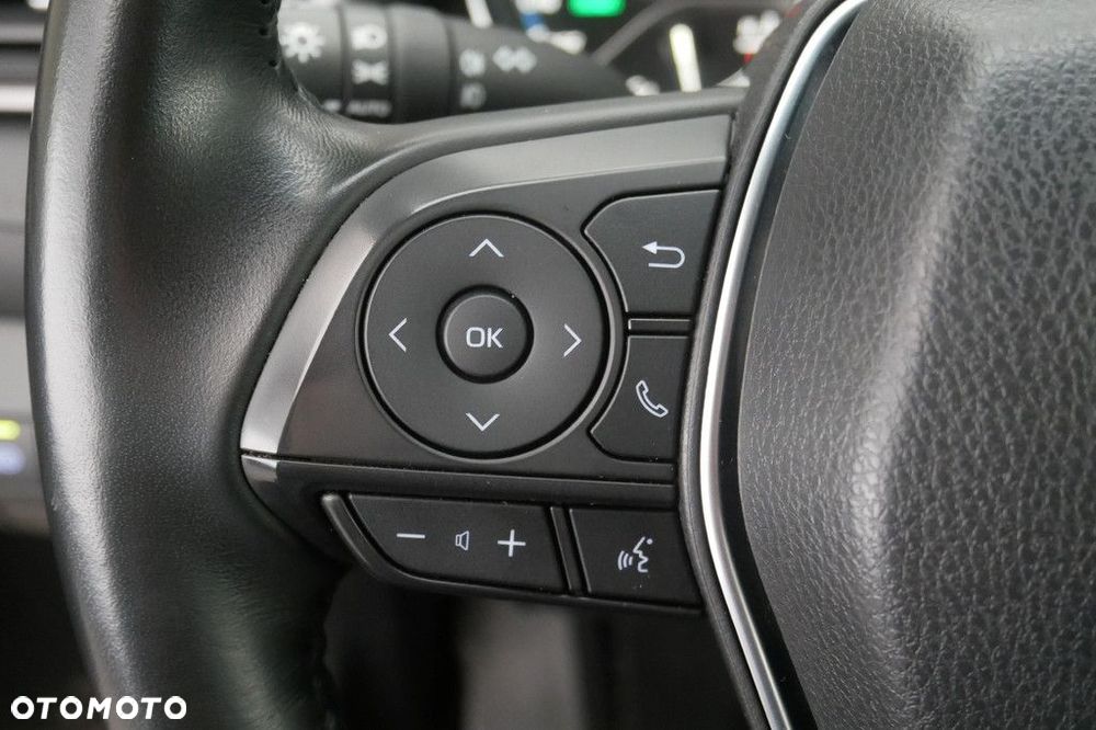 Toyota Camry 2.5 Hybrid Comfort CVT - 23