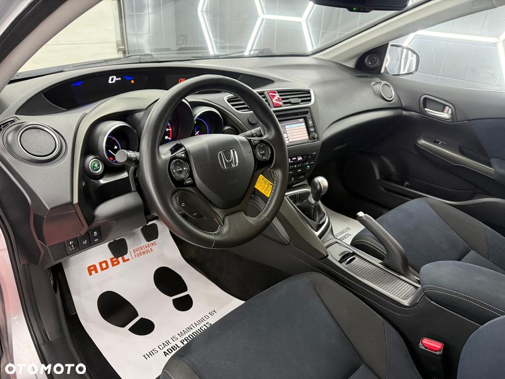 Honda Civic 1.8 i-VTEC Sport - 24