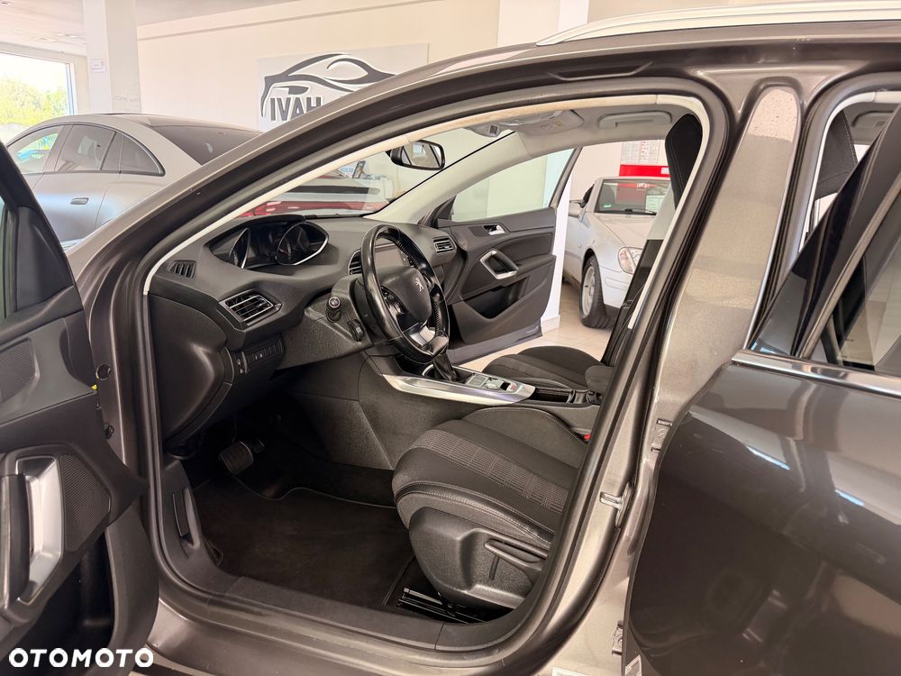 Peugeot 308 - 16