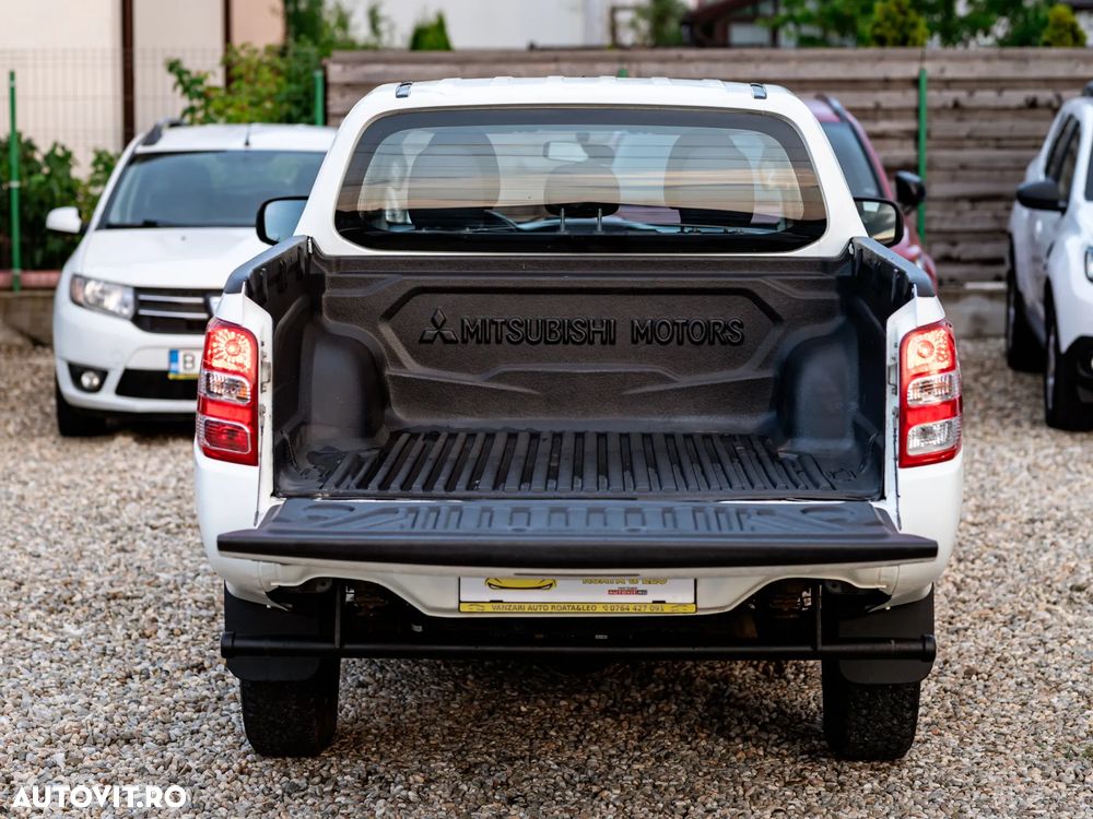 Mitsubishi L200 Double Cab M/T Intense - 14