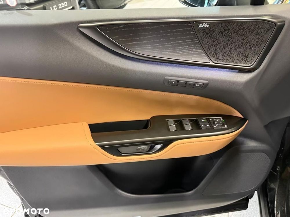 Lexus NX - 17