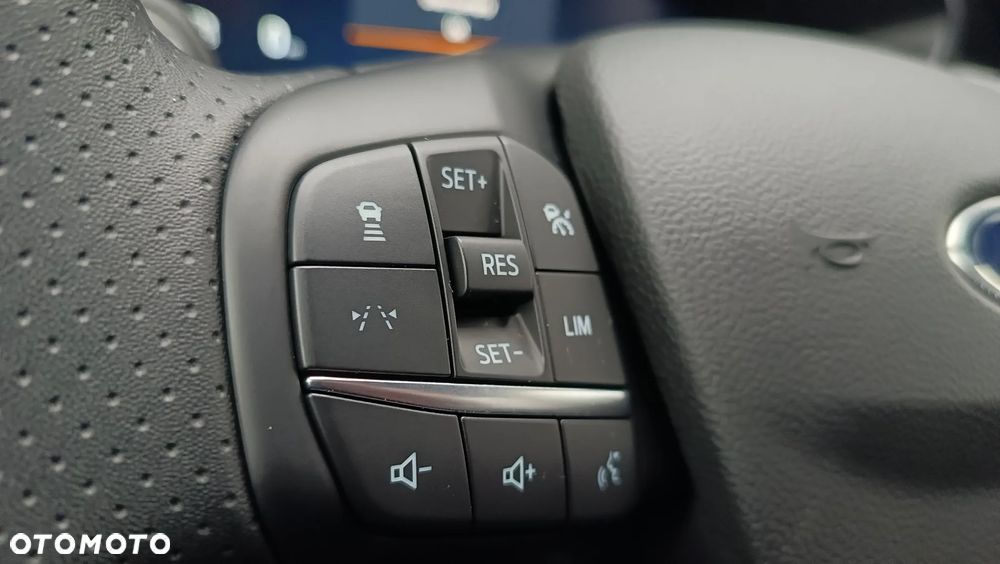 Ford Kuga 2.5 FHEV FWD ST-Line X - 21