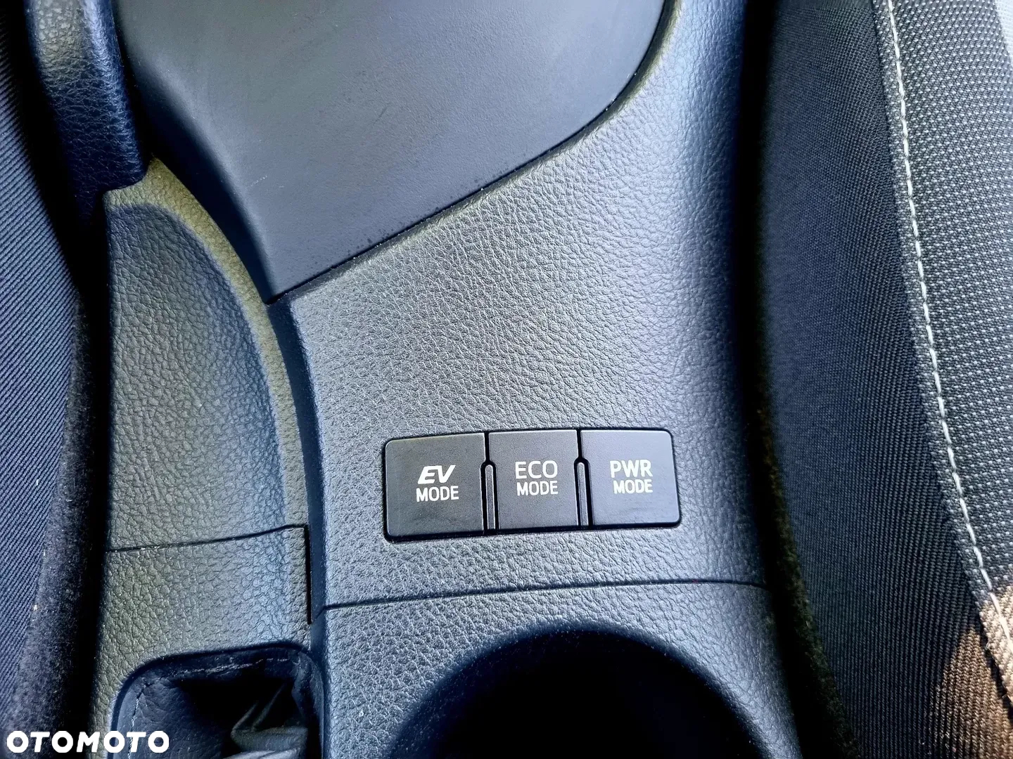 Toyota Auris Hybrid 135 Comfort - 21