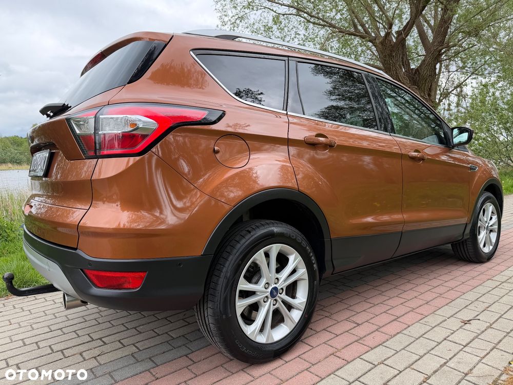 Ford Kuga 2.0 TDCi 2x4 Titanium - 3