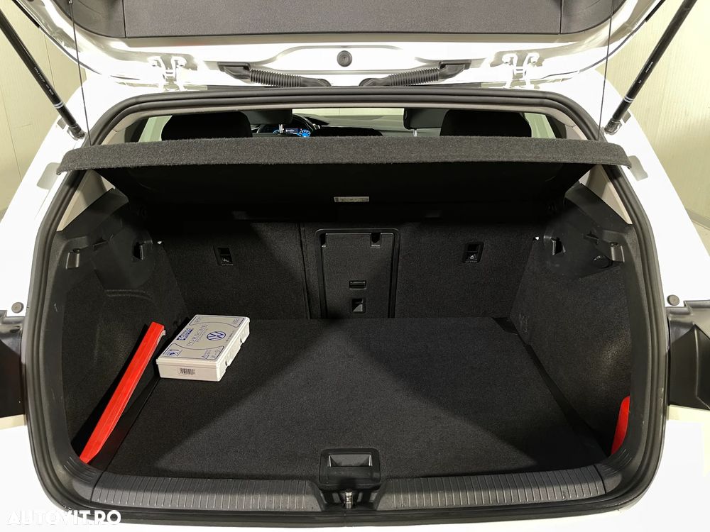 Volkswagen Golf 1.5 eTSI ACT DSG MHEV Life - 14