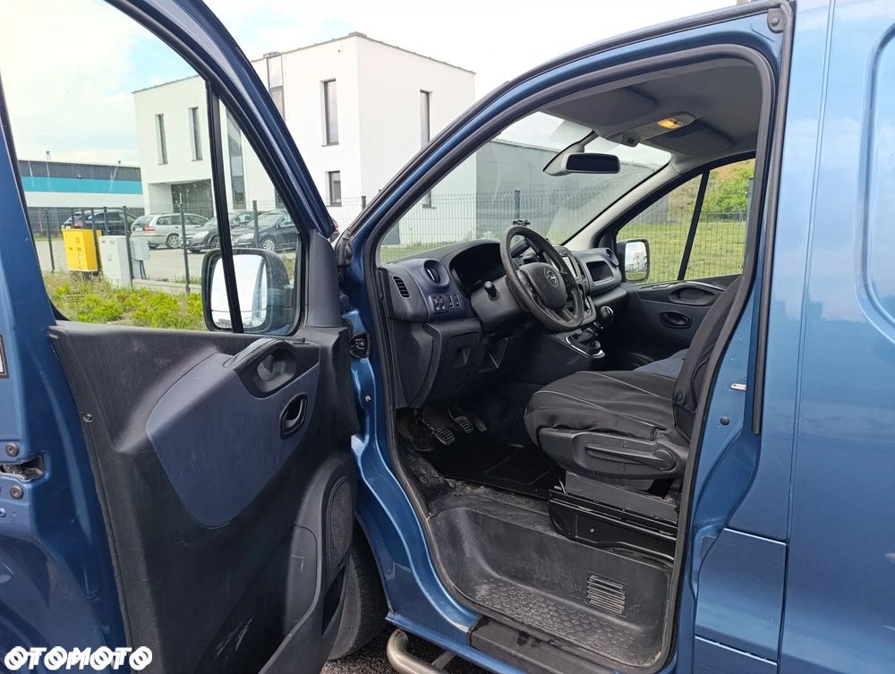 Opel Vivaro - 10