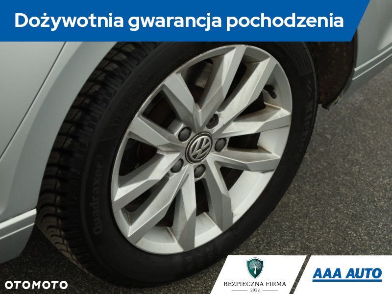 Volkswagen Passat - 21