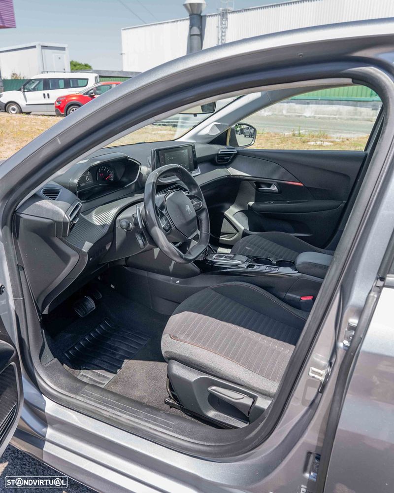 Peugeot 208 PureTech 100 EAT8 Active Pack - 12