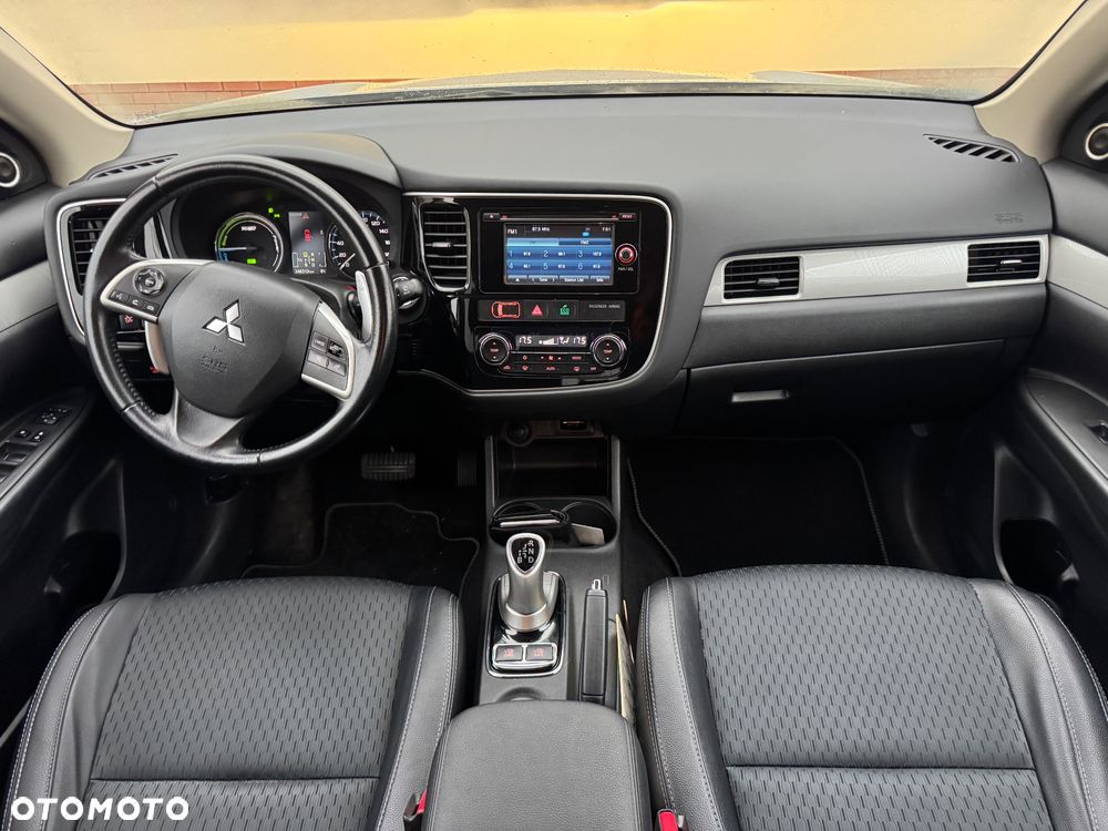 Mitsubishi Outlander - 5