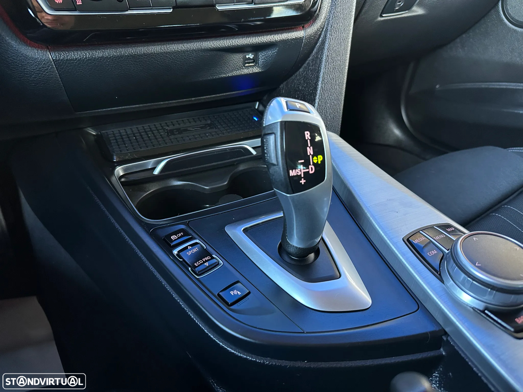 BMW 318 d Touring Line Sport Auto - 34