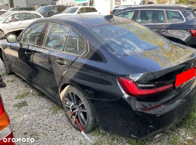 BMW Seria 3 320d xDrive Edition M Sport Shadow - 4