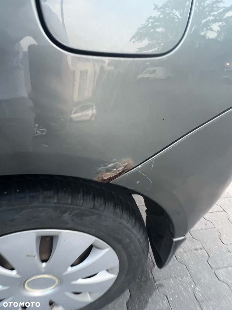 Toyota Corolla 1.6 VVT-i Terra - 13