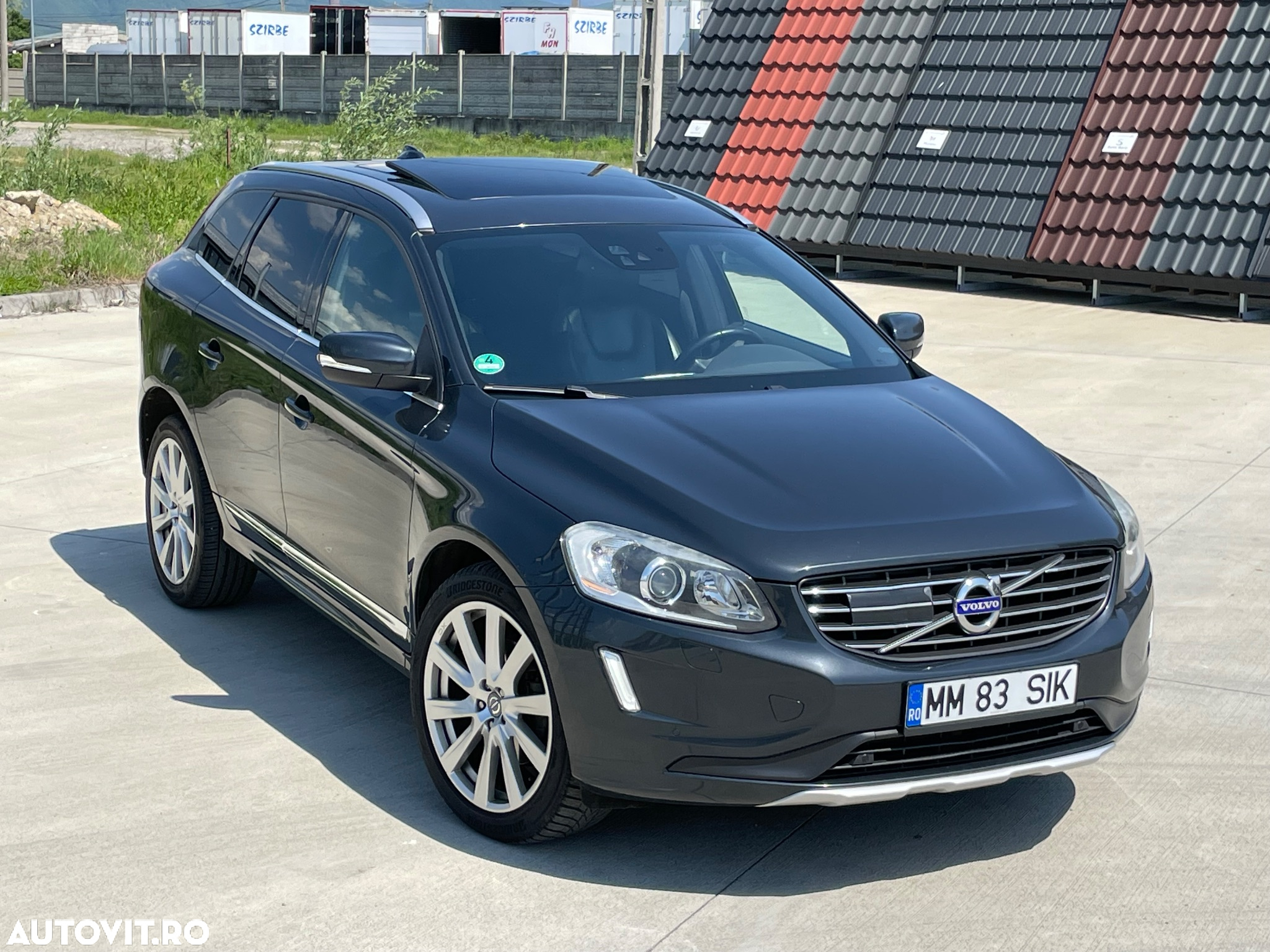 Volvo XC 60 D5 AWD Geartronic Summum - 4