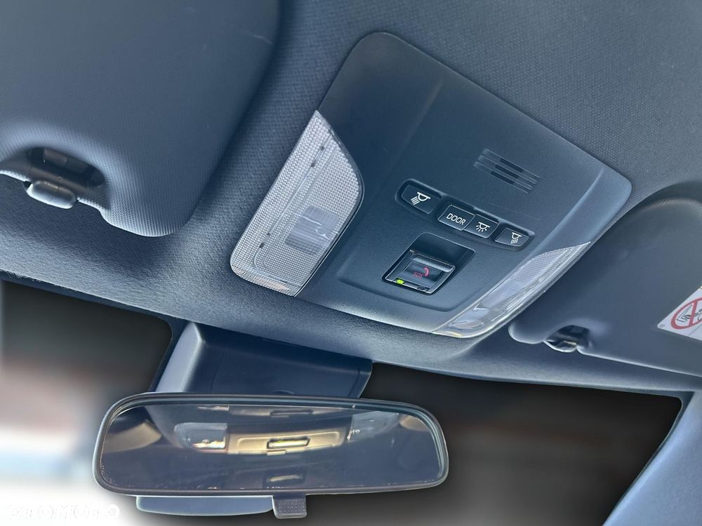 Toyota Corolla 1.8 Hybrid Active - 22