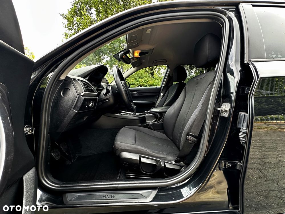 BMW Seria 1 118d Sport Line - 5