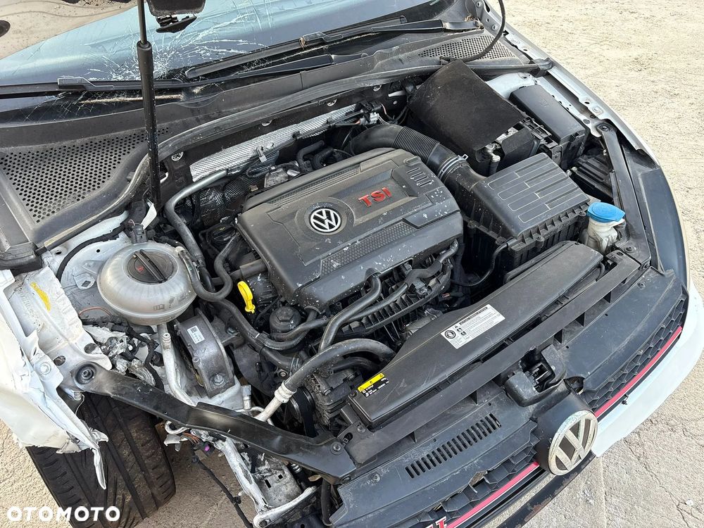 Volkswagen Golf GTI (BlueMotion Technology) DSG - 22