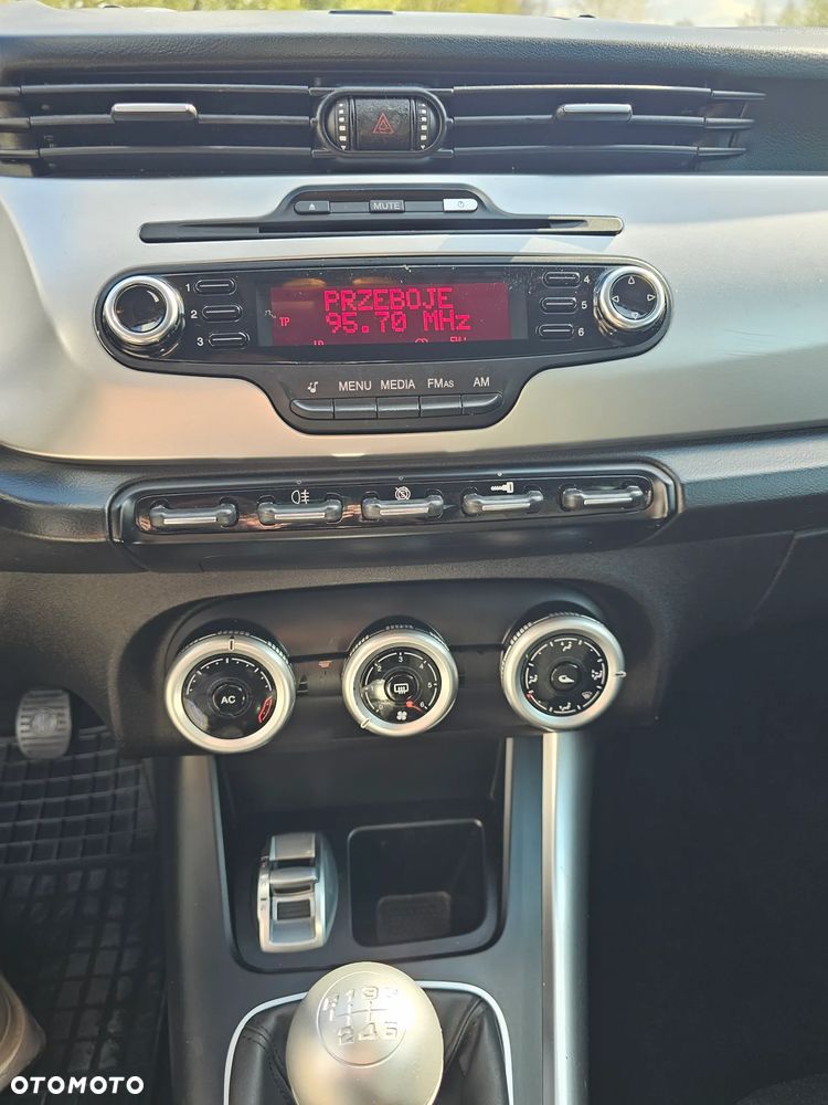 Alfa Romeo Giulietta 1.6 JTDM 16V - 14