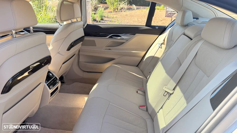 BMW 730 - 28