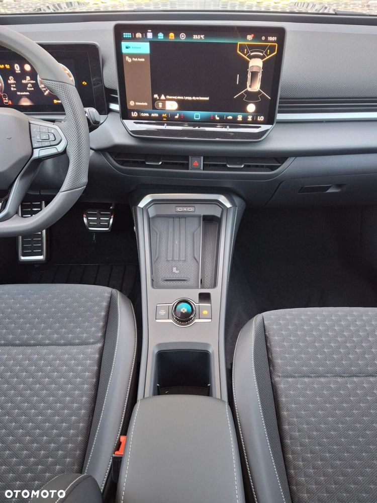 Volkswagen T-Roc 1.5 eTSI R-Line DSG - 23