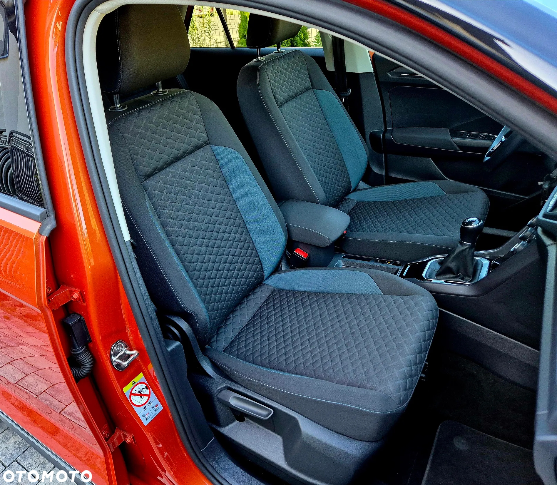 Volkswagen T-Roc 1.6 TDI SCR IQ.DRIVE - 24