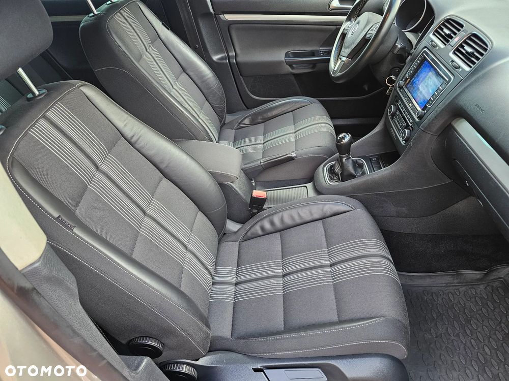 Volkswagen Golf 1.6 TDI DPF MATCH - 11