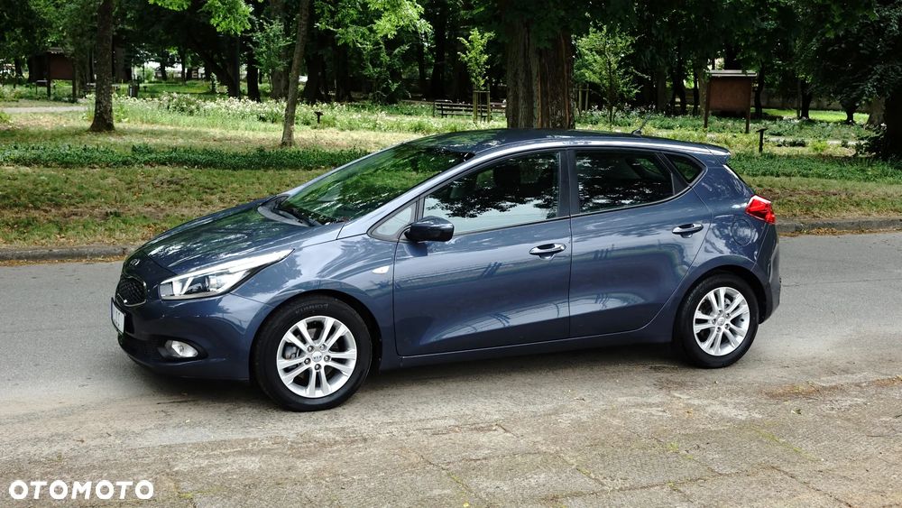Kia Ceed 1.4 CVVT Dream Team Edition - 26