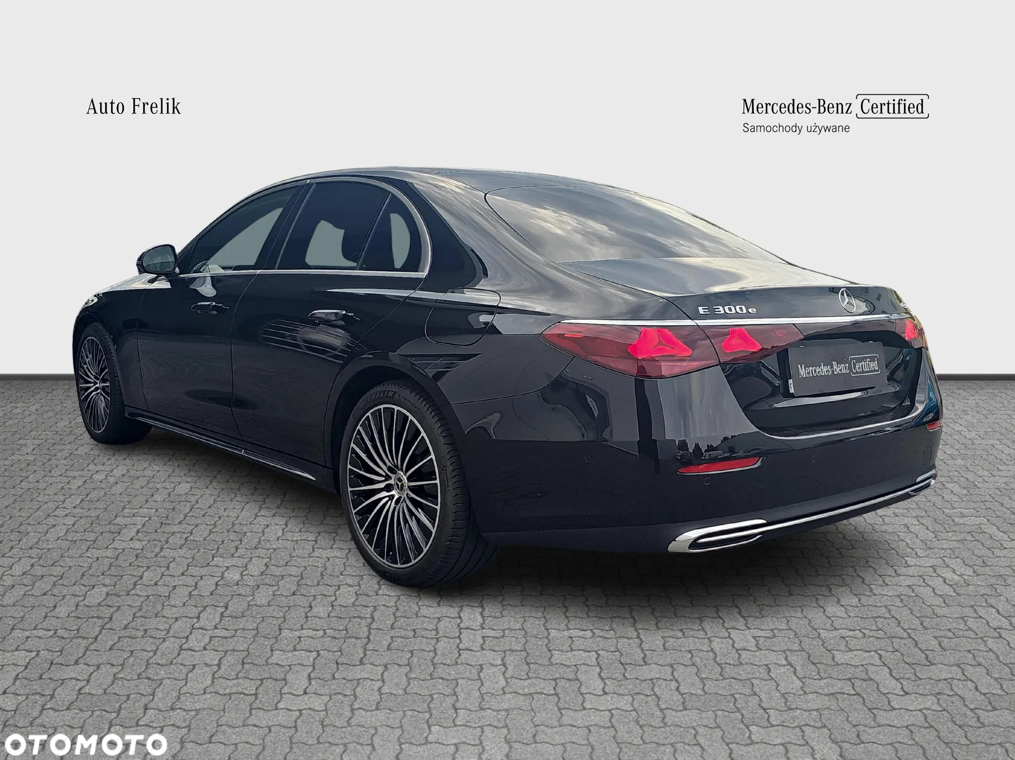 Mercedes-Benz Klasa E ver-300e-9g--tronic-edition-amg-line - 3