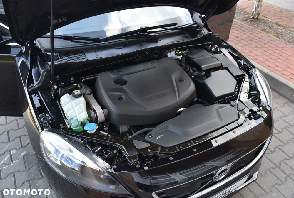 Volvo V40 D2 Summum - 24