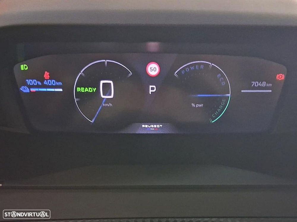 Peugeot e-2008 54 kWh Allure - 18